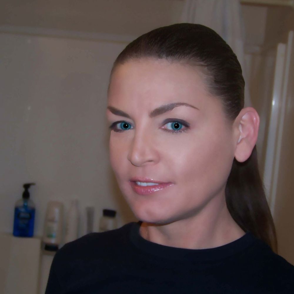 Meet your Posher, Cynthia